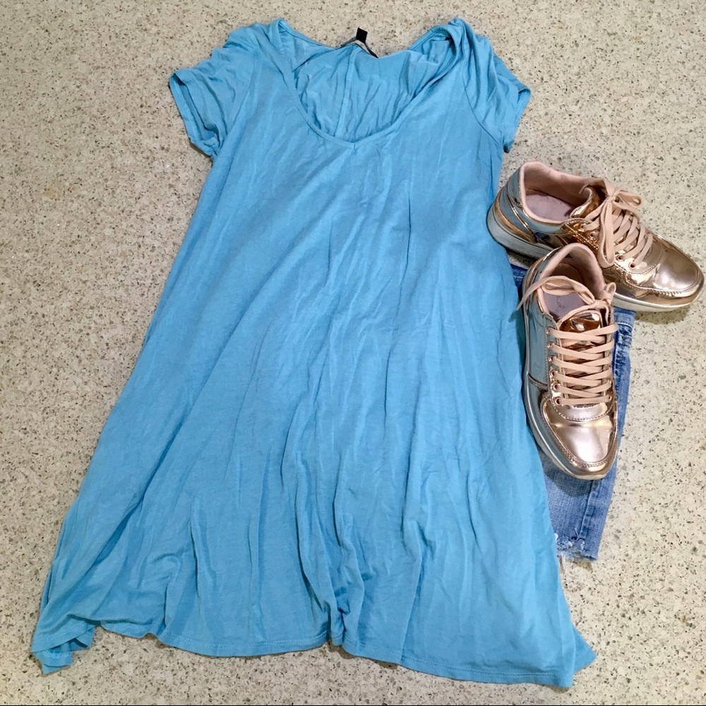 LuLu’s super soft seafoam green tunic!